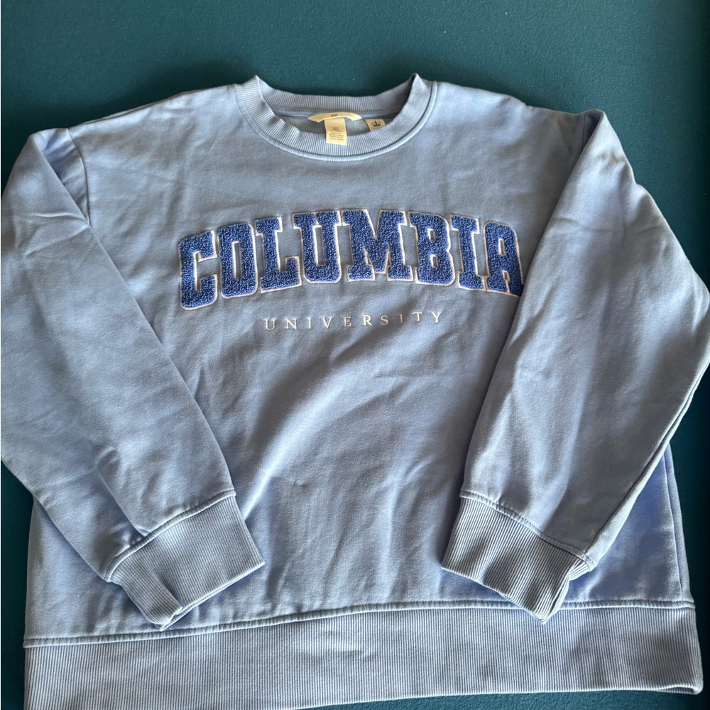 H & M Columbia  sweatshirt M